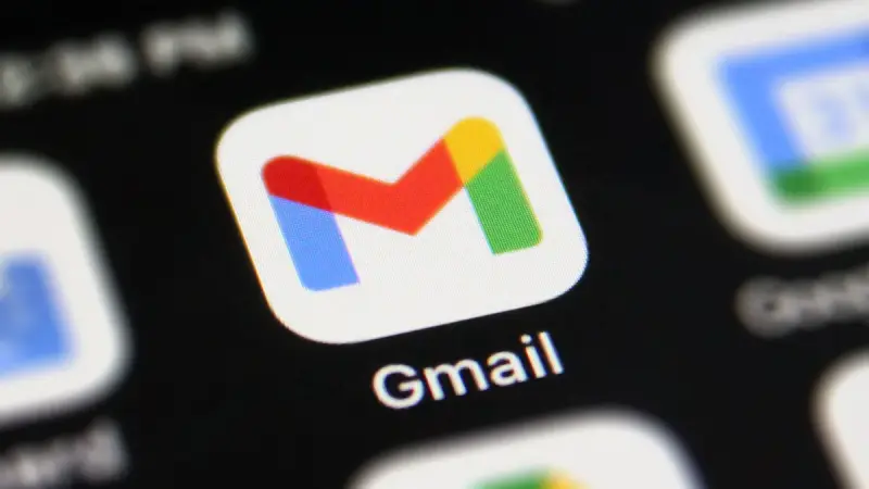 Google's AI Leap: Personalized Gmail Inbox and AI Overviews Now Free for Everyone