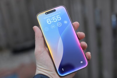 Apple Explores Google's Gemini to Power Siri's Overdue Revamp