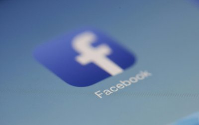 Meta's New AI Peeks Into Your Camera Roll: The 'Shareworthy' Feature Raises Privacy Eyebrows
