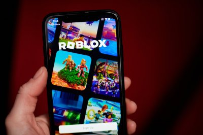 Roblox Revamps Creator Tools with AI-Powered Features and Immersive Short-Form Video Feed
